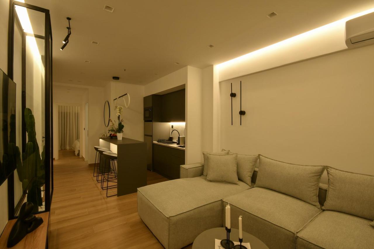 Luxury Downtown Apartment C2 Tesalonika Bagian luar foto
