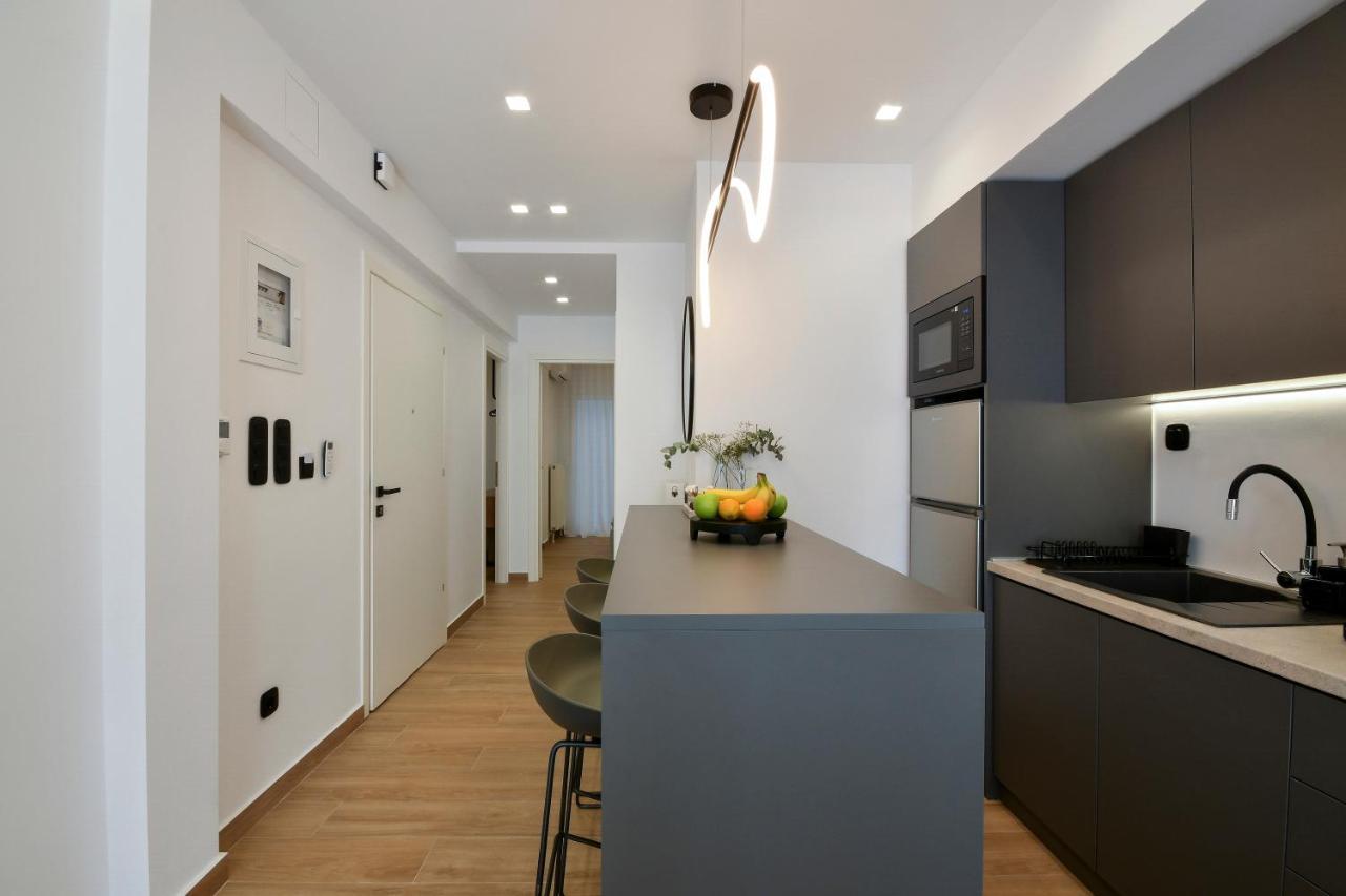 Luxury Downtown Apartment C2 Tesalonika Bagian luar foto